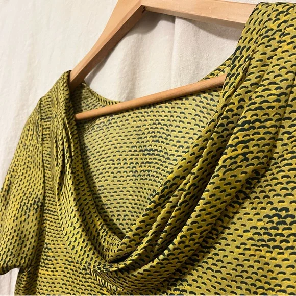 Draped back golden yellow silk top - Picture 3 of 7